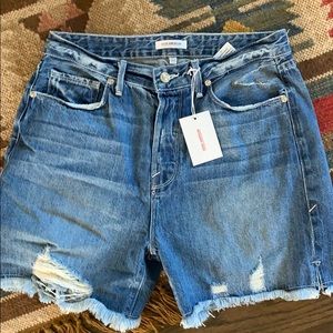 NWT Good American jean shorts size 6/28
